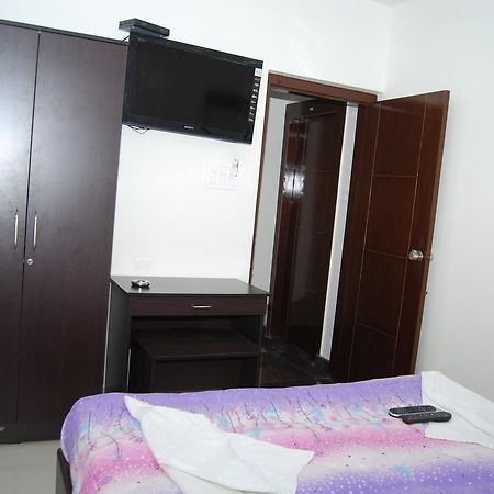 Pratham Residency Hotel Mysore Buitenkant foto