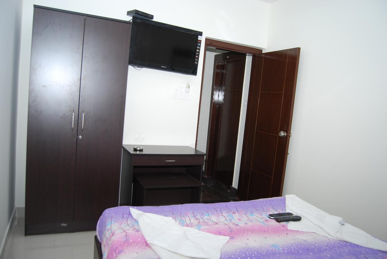 Pratham Residency Hotel Mysore Buitenkant foto