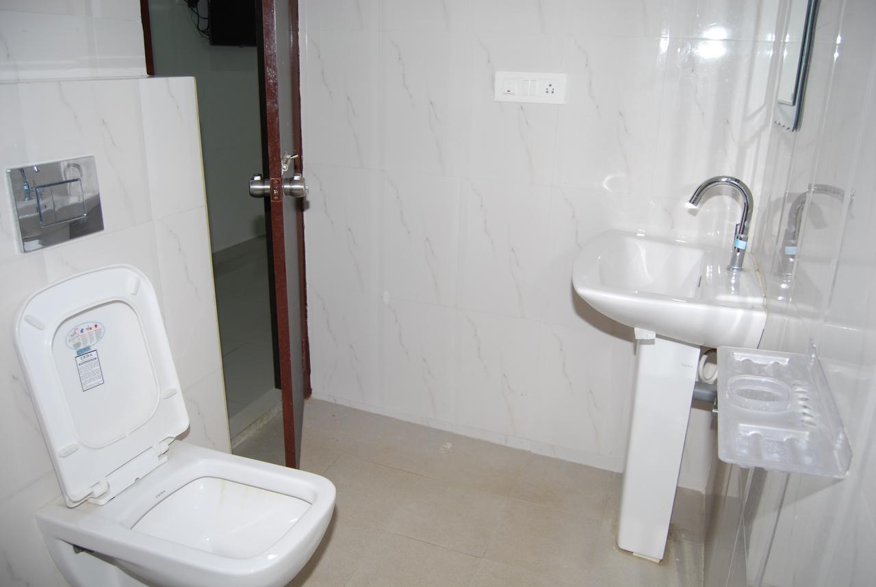 Pratham Residency Hotel Mysore Buitenkant foto