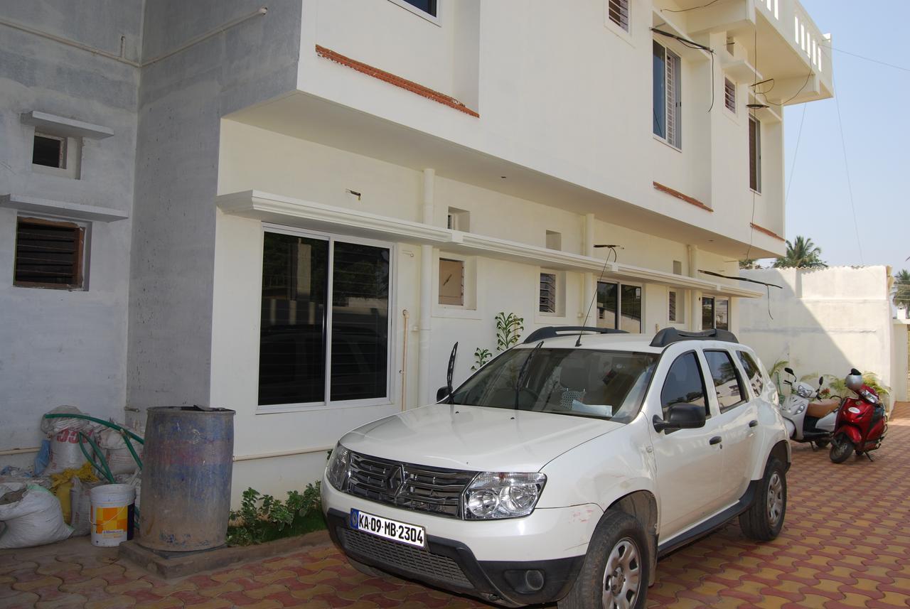 Pratham Residency Hotel Mysore Buitenkant foto