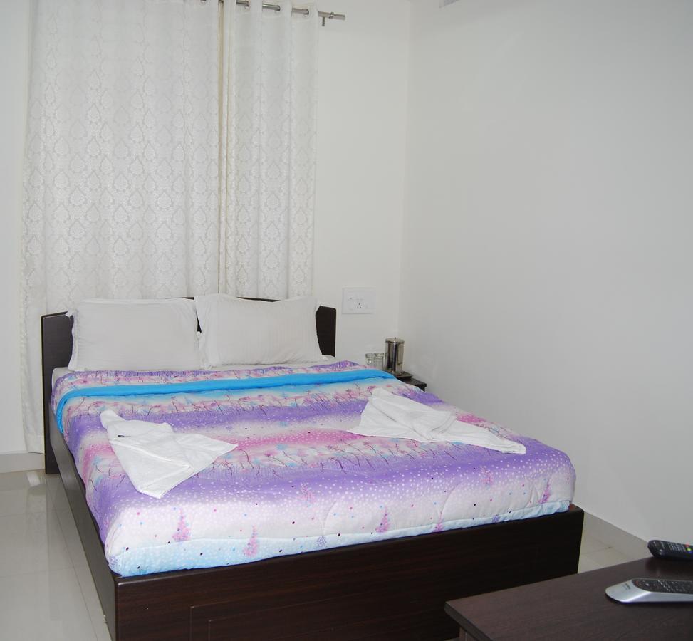 Pratham Residency Hotel Mysore Buitenkant foto