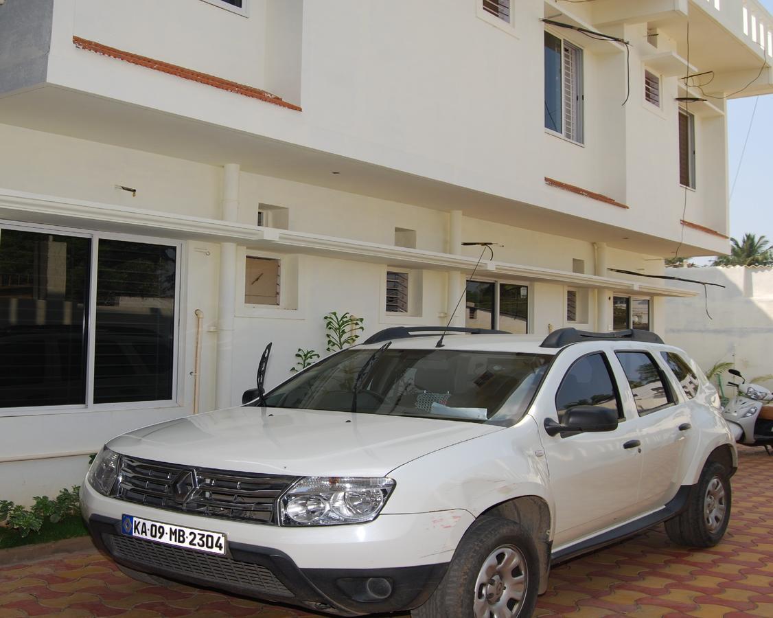 Pratham Residency Hotel Mysore Buitenkant foto